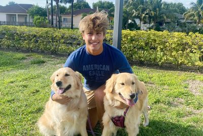 This 18-year-old college student accidentally emailed thousands of classmates—it turned his pet-sitting business into a valuable side hustle