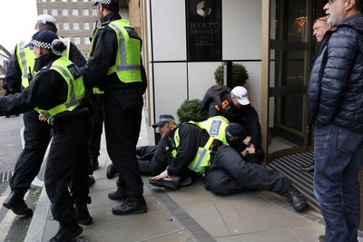 Crowds chant ‘death to the IDF’ at al-Quds rally in London as police arrest protesters