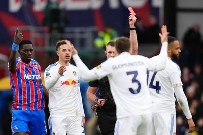 Crystal Palace held to a goalless draw by 10-man Leeds