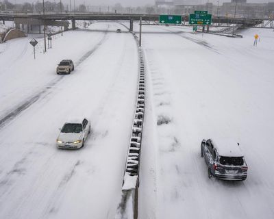 ‘Triple-threat megastorm’ to scatter snow, high winds and thunder across US