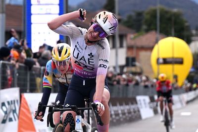 Trofeo Alfredo Binda: Karlijn Swinkels edges Anna van der Breggen to claim first WorldTour victory