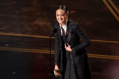 Cinematographer makes Oscar history as first woman to win top award