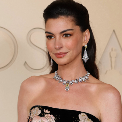 Anne Hathaway’s Floral 2026 Oscars Gown Was a 'Devil Wears Prada' Wink