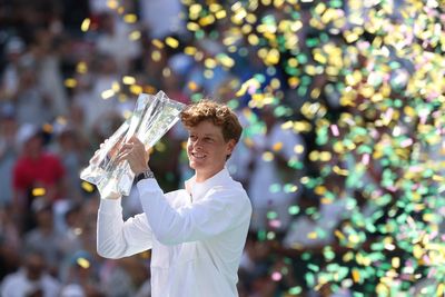 Jannik Sinner overcomes Daniil Medvedev and scorching conditions to claim first Indian Wells title
