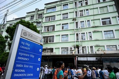 At least 10 patients killed as fire tears through trauma centre of Indian hospital