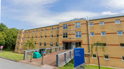 Meningitis Outbreak Near University of Kent Kills Two, 30,000 Alerted