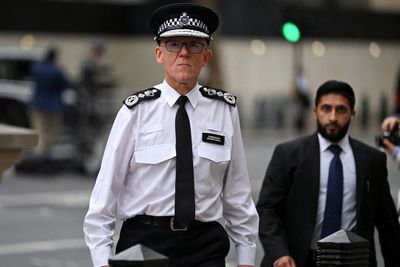 Met commissioner ‘pressing for unredacted Epstein files’ amid Mandelson probe