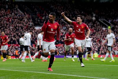 Harry Maguire and Casemiro urged to sign new Man United deals