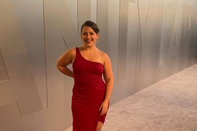 I got a front-row view of the Vanity Fair Oscar Party red carpet. Here’s what you didn’t get to see