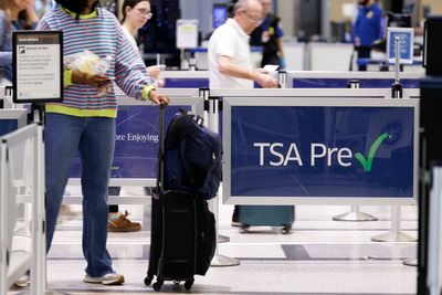 Airline CEOs issue spring break travel warning amid TSA officer exodus