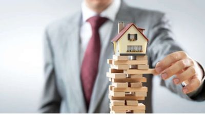 Foreign buyers sweep up 78,000 US homes, threatening the 'American Dream': Research