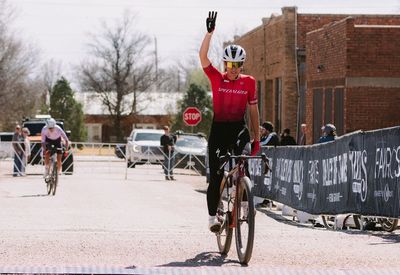 'It's unacceptable that our safety keeps being compromised 'for the shot'' – Two riders almost run over by driver of media vehicle at Mid South gravel