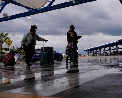 Thousands of flights canceled as winter storm marches across US
