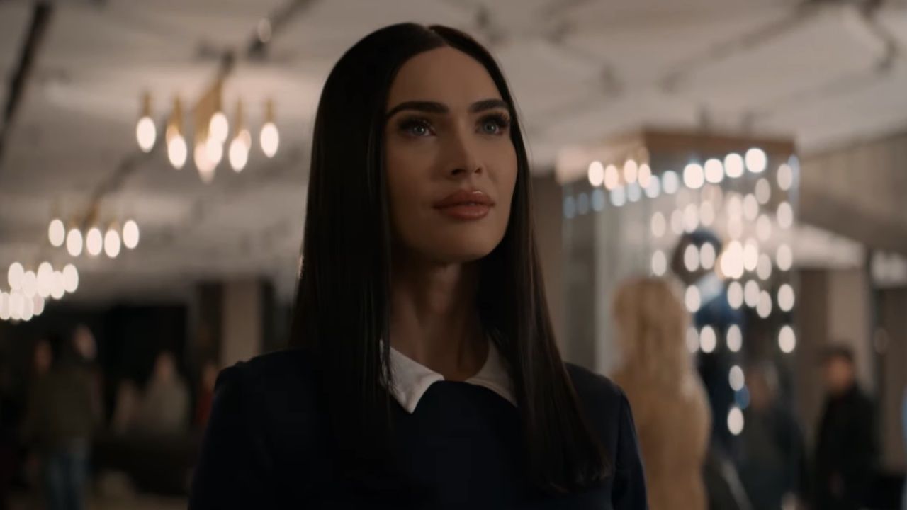 Sizzling Megan Fox Pics Show Off Black…