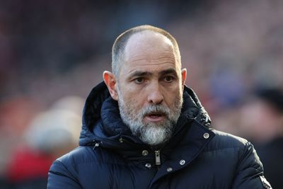 Who did Igor Tudor shake hands with!? Tottenham boss misidentifies Arne Slot