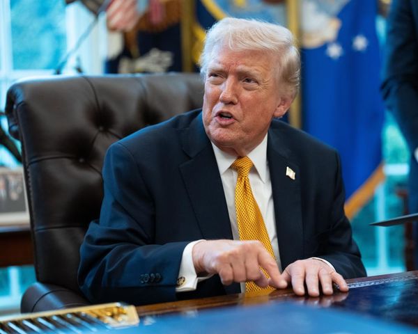 Trump predicts US will have ‘honour of taking Cuba’ amid power blackout