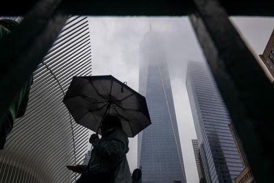 Half a million lose power as storm lashes US from midwest to east coast