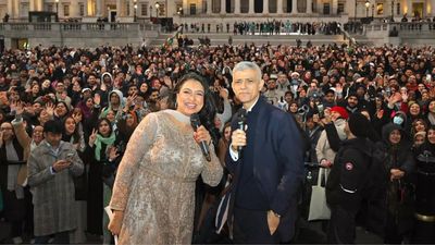 Watch: Thousands gather at Trafalgar Square in London to break fast at Open Iftar as Sadiq Khan joins