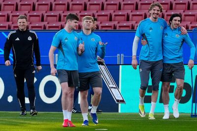 Eddie Howe says Newcastle will not ‘shrink’ in Barcelona last-16 second leg