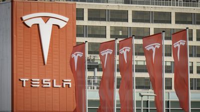 Tesla Stock vs. SpaceX Stock: Which Investment Could Have Made You Richer?