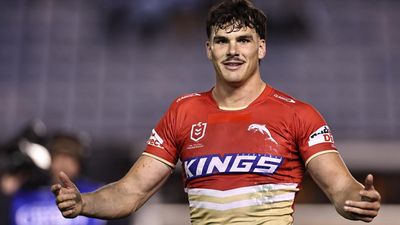 'Gives me ammo': Farnworth loves flak from Sharks fans