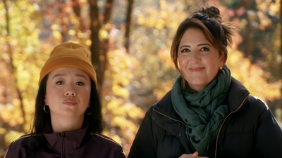 HGTV's D'Arcy Carden And Sherry Cola Talk Exploring Caves And Pitching Batman Porn For 'Dreamy' New Show