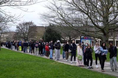 Students in halls in Kent to be offered meningitis B vaccine over coming days