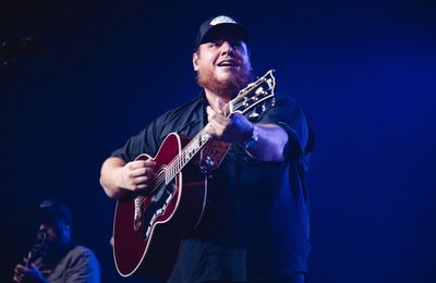 Country music star Luke Combs wants to avoid 'labels'