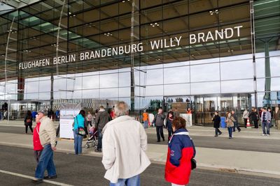 Airport strike halts flights out of Berlin