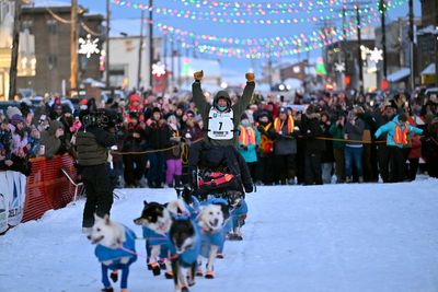 Ex-reality star Jessie Holmes seals repeat victory in 1,000-mile Alaska sled dog race