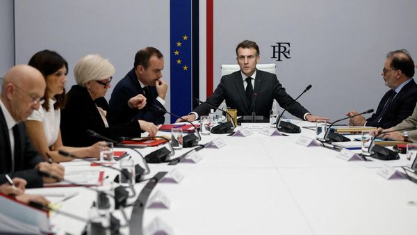 France holds back on Hormuz intervention, weighs escort plan once tensions ease