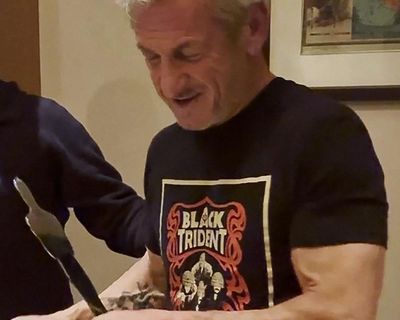 Sean Penn receives ‘Oscar’ made from damaged Ukrainian rail carriage after Zelenskyy meeting