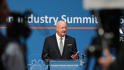 Ten EU countries revolt over carbon rules threatening industry ahead of key summit