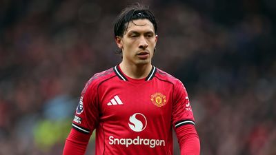 Michael Carrick Reveals Lisandro Martinez Return Date Before Bournemouth Trip