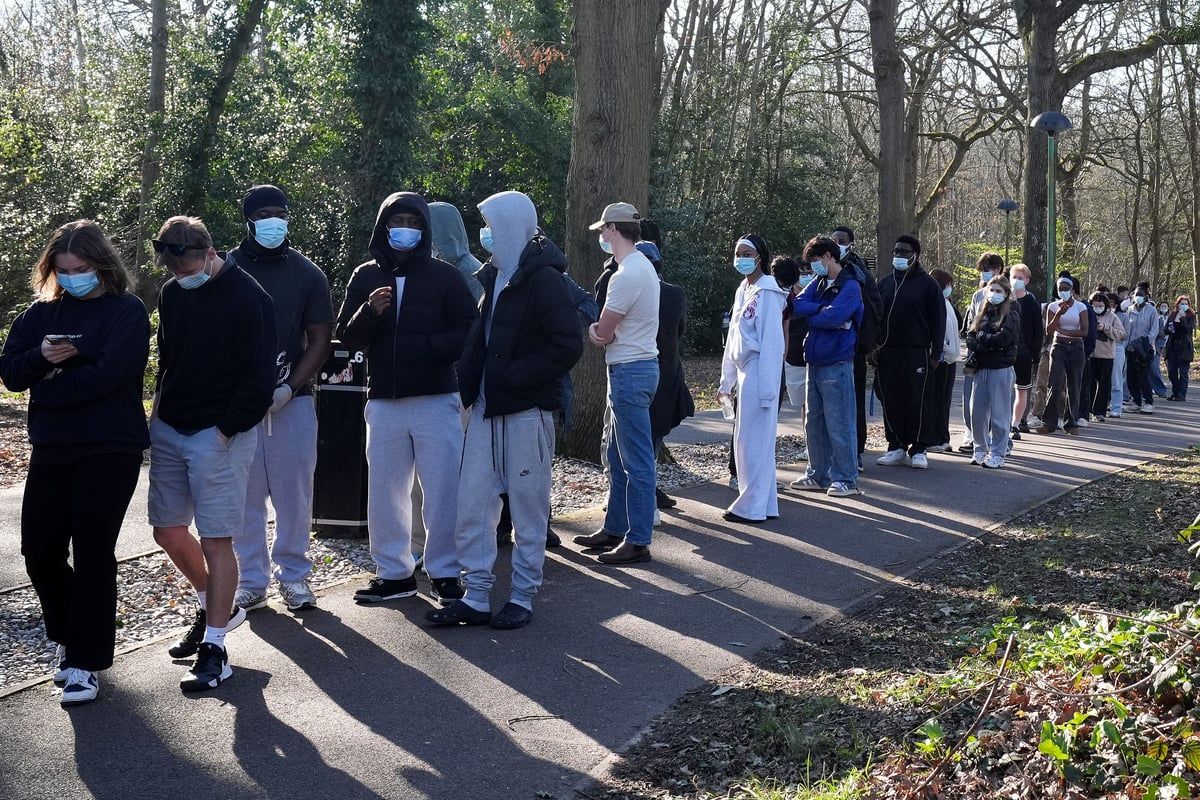 Students In Queue Hundreds of students queue at university after rollout…