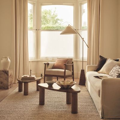 I keep spotting nesting coffee tables in the chicest living rooms this year – these are the 16 stylish versions that have caught my eye