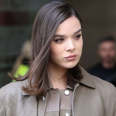 Stylish Moms-to-Be Are Already Loyal to Spring 2026's Most Effortless Dress Trend