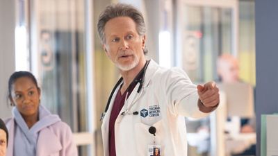 After Chicago Med Shocked Crossover Viewers With Hannah’s Pregnancy, I Loved Seeing Archer Face Some Hard Truths