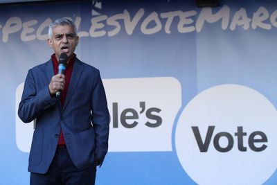 Sadiq Khan calls on Labour to reverse Brexit and rejoin EU at next election