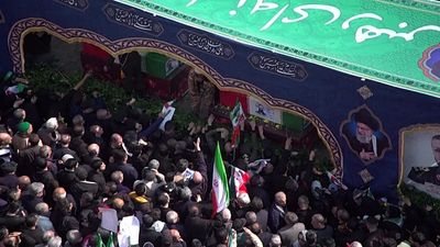 Iran: Mass funeral in Tehran for Larijani and other officials killed in strikes