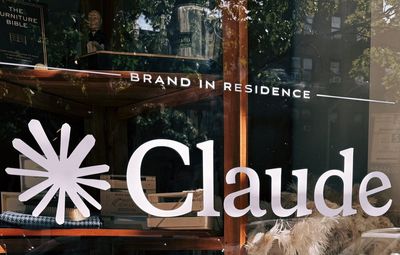 Is Claude Down? Worldwide Outage Sparks Panic as 500 Internal Server Errors Strike