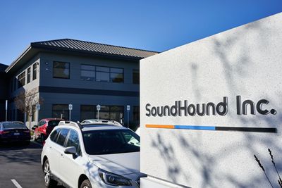 Should You Buy the SoundHound Stock Dip as CFO Exits?