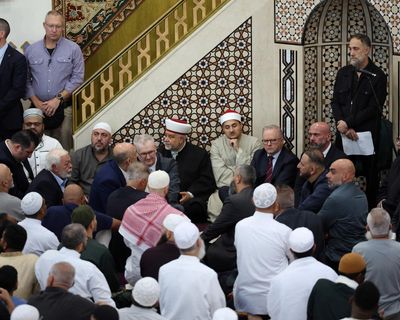 Anthony Albanese claims hecklers at Lakemba mosque unhappy Labor outlawed ‘extremist organisations’