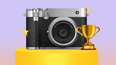 The highest resolution compact camera yet wins prestigious industry award for "embodying pure photographic pleasure"