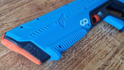 If you buy one water gun for the sunny weather, I beg you to try this