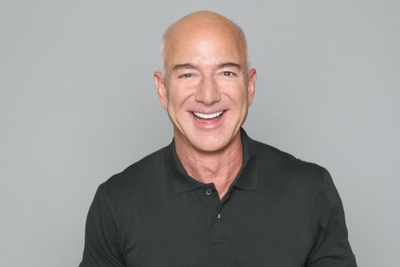 Bernie Sanders Blasts Jeff Bezos' $234B Fortune as $100B Automation Plan Threatens 600K Jobs