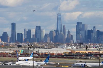 Two planes narrowly avoid catastrophic crash at Newark Airport