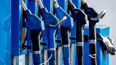 IEA urges swift cuts in oil demand, encourages remote work, less air travel