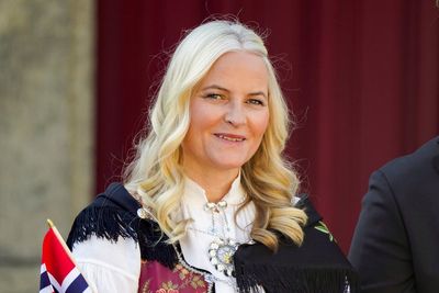 Norway's crown princess talks about her ties to Epstein for the first time