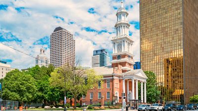 31 US Cities With Luxury Homes Buyers Can Still Afford Under $300,000